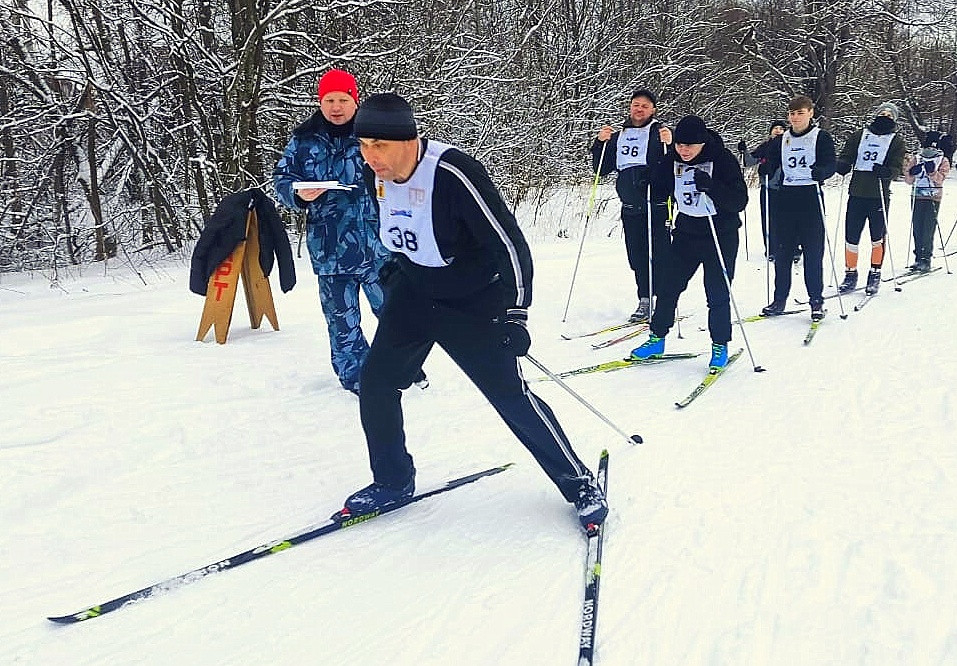 Спартакиада лыжи 50. Лыжные гонки. Спартакиада лыжи. Лыжи как вид спорта. ГТО по лыжам.